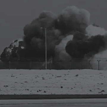 दुबई एयर शो 2025 में स्वदेशी तेजस विमान दुर्घटनाग्रस्त